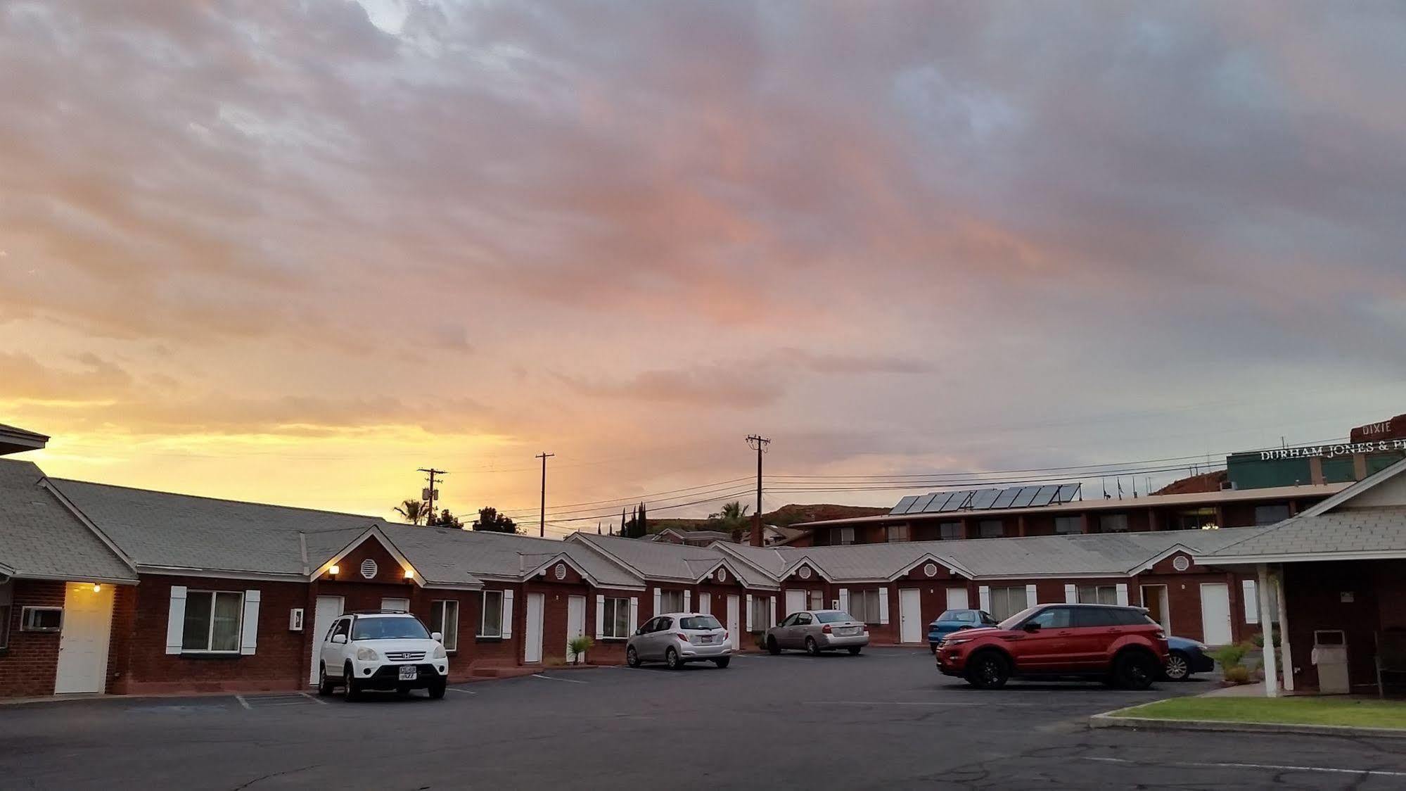 Dixie Palm Motel St. George Exteriör bild
